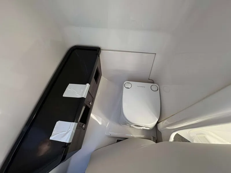 Slide: The Image of Yamaha 275 SE 2019 - 24