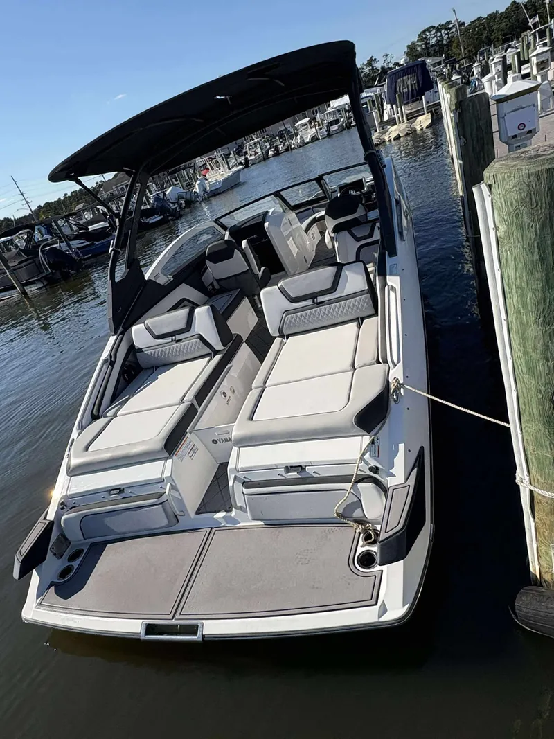 Slide: The Image of Yamaha 275 SE 2019 - 6