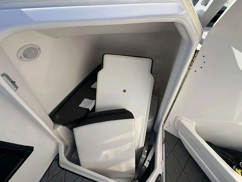Slide: The Image of Yamaha 275 SE 2019 - 3