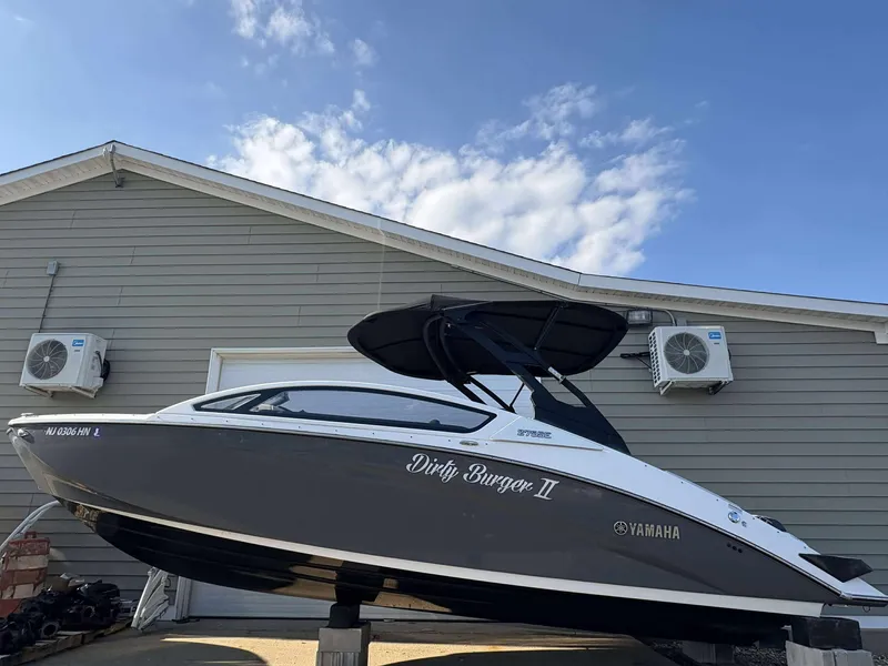 Slide: The Image of Yamaha 275 SE 2019 - 5