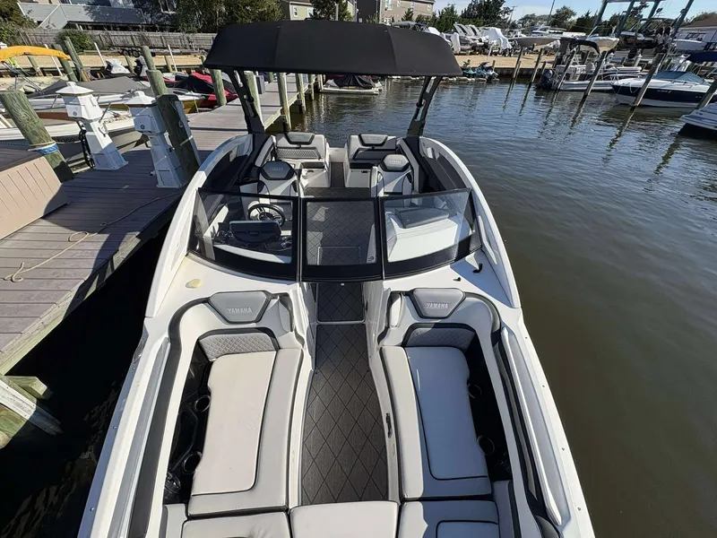 Slide: The Image of Yamaha 275 SE 2019 - 9