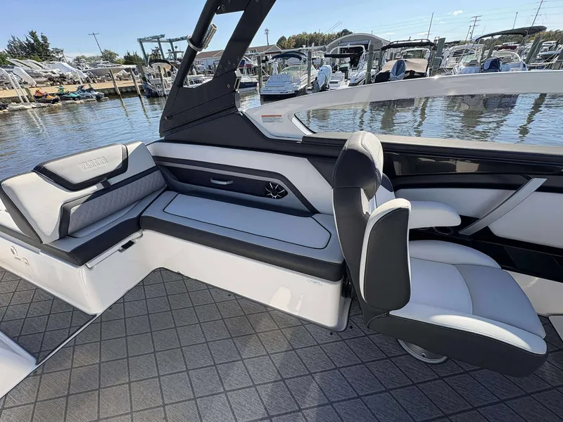Slide: The Image of Yamaha 275 SE 2019 - 15