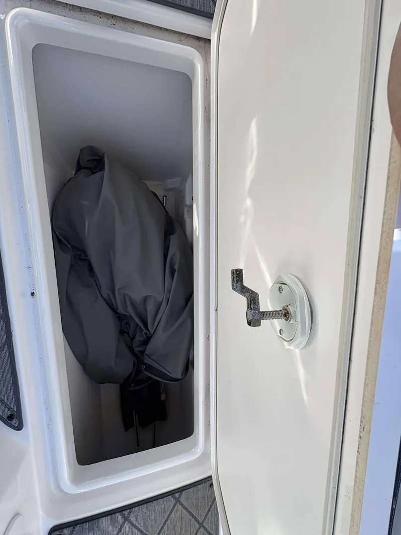 Slide: The Image of Yamaha 275 SE 2019 - 17