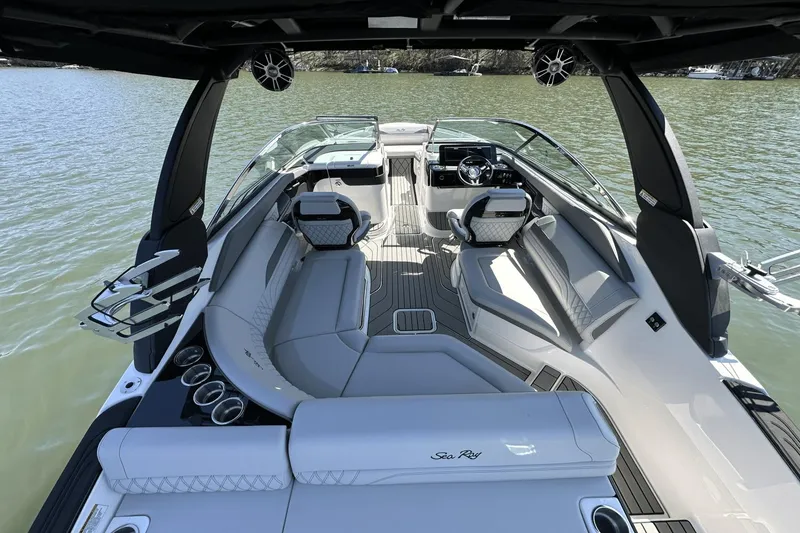 Slide: The Image of Sea Ray SLX 260 Surf 2024 - 25