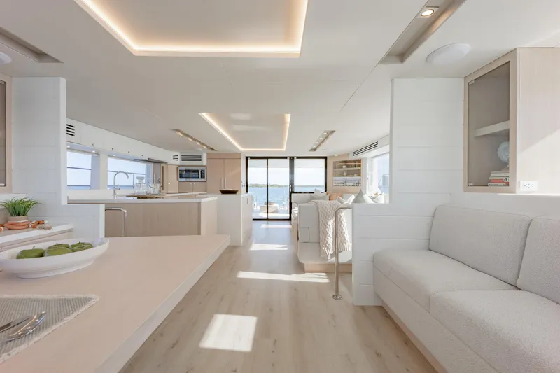 Slide: The Image of Two Oceans 555 Interior salon - 40