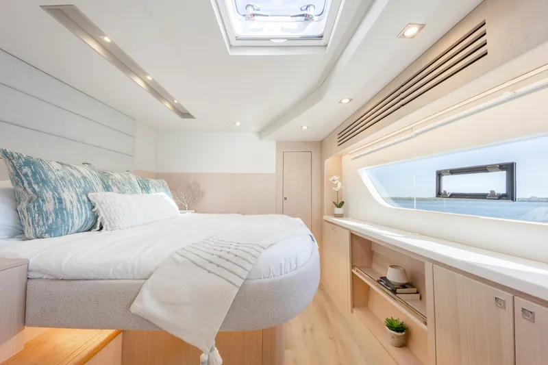 Slide: The Image of Two Oceans 555 stateroom - 45