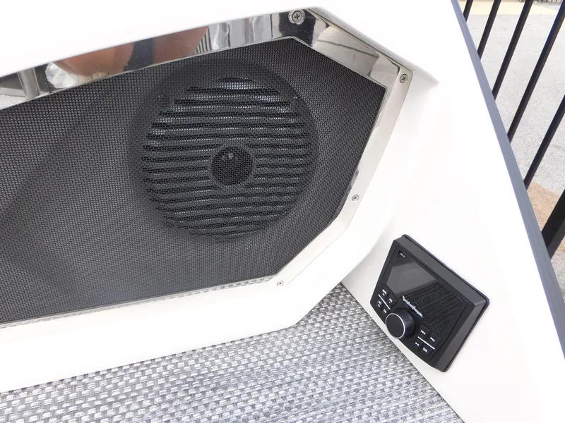 Slide: The Image of 2023 Bennington 25 RTFBA boat speaker and control panel. - 12