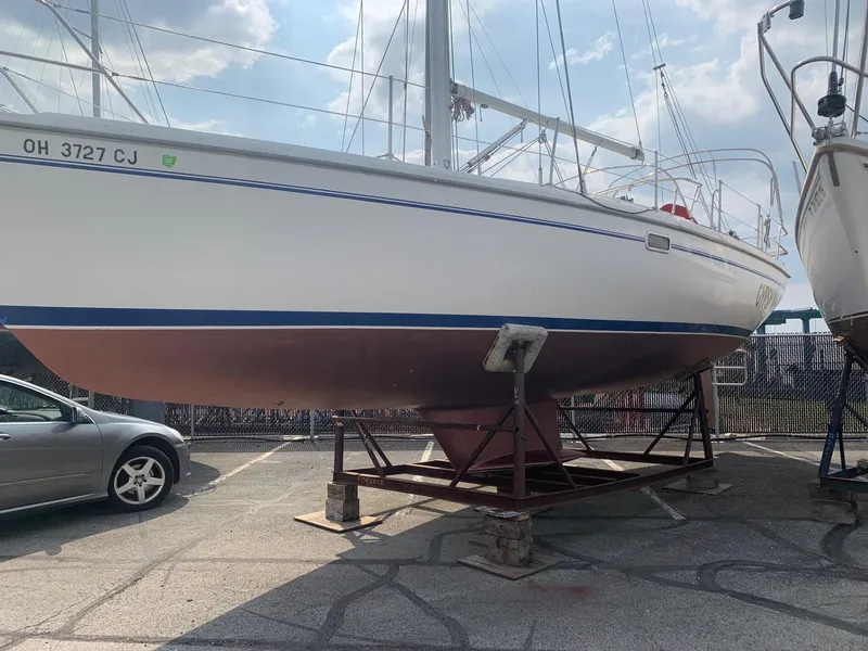 Slide: The Image of 1999 Catalina 36 Mark II sailboat on dry dock. - 11