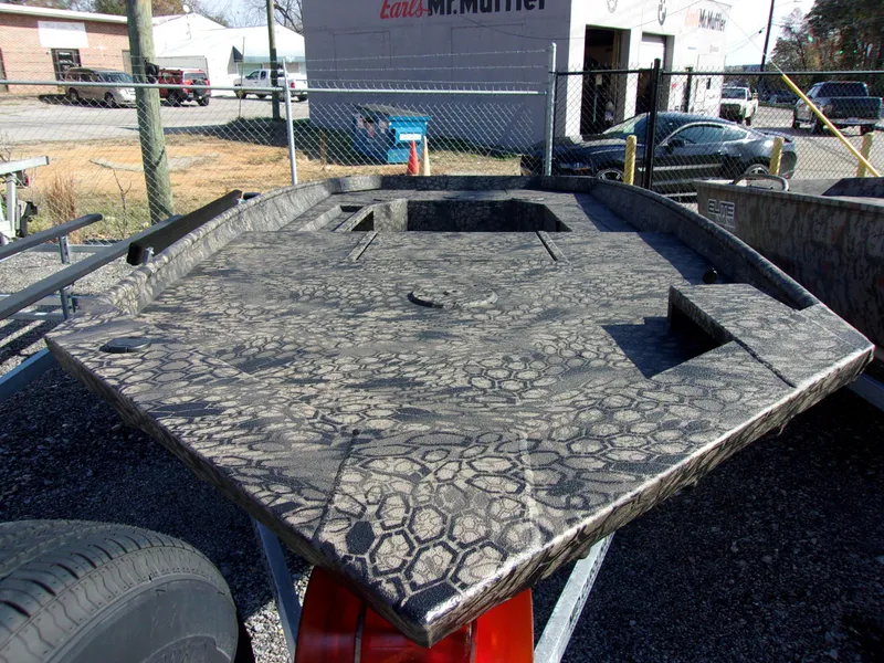 Slide: The Image of Legend 1652 Renegade 2023 - 6