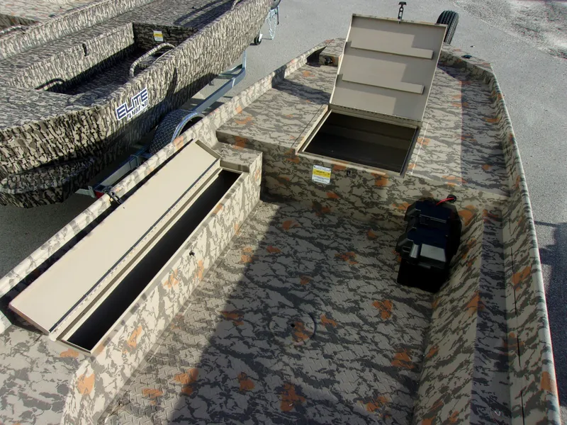 Slide: The Image of Legend Renegade 1652 2023 - 7