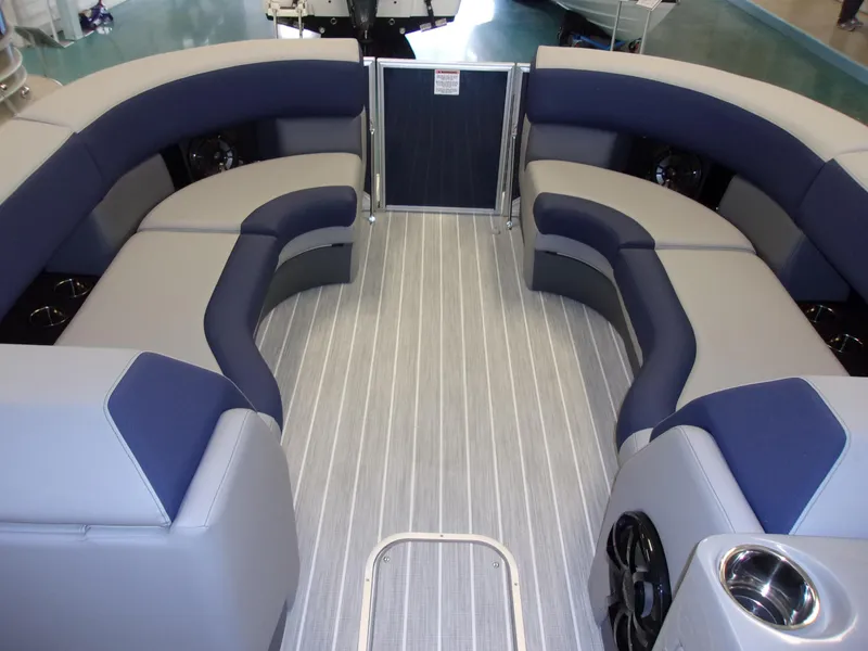 Slide: The Image of Berkshire STS Series 25RFX STS 2023 - 10