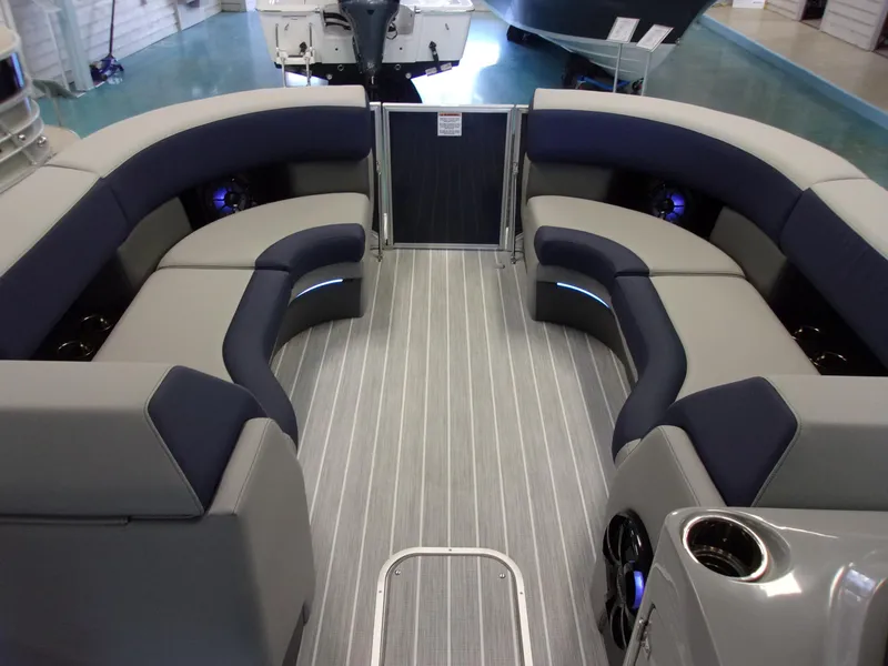 Slide: The Image of Berkshire STS Series 25RFX STS 2023 - 13