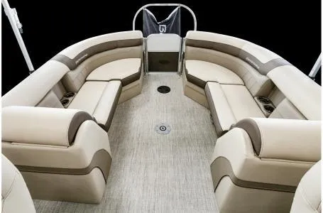 Slide: The Image of Berkshire CTS Series 24RFX CTS 2023 - 10