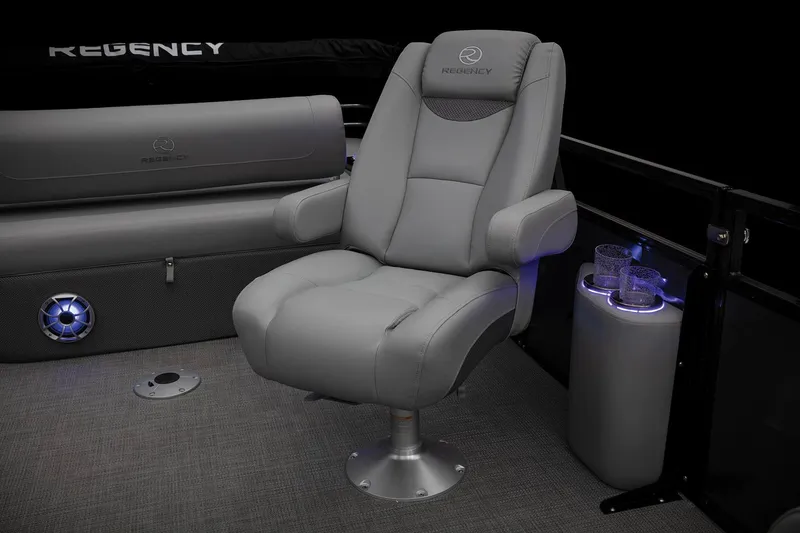 Slide: The Image of Regency 250 LE3 Sport 2023 - 17