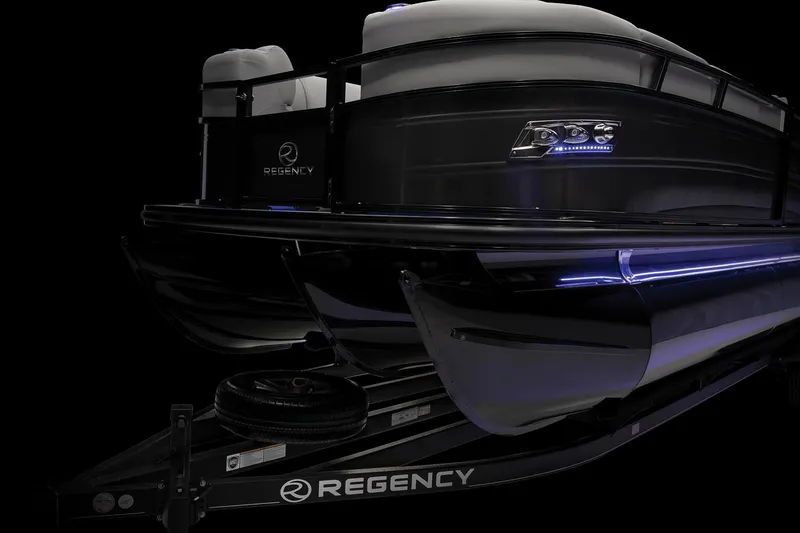 Slide: The Image of Regency 250 LE3 Sport 2023 - 43