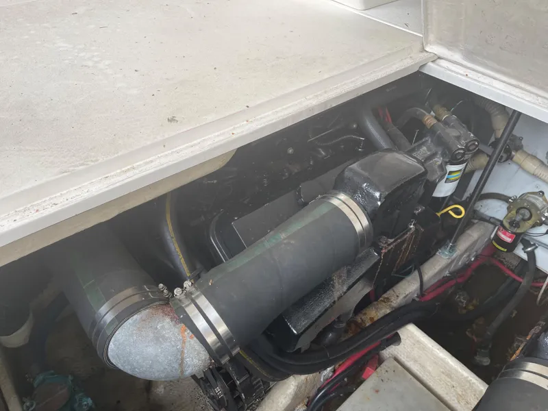Slide: The Image of Engine compartment of a 1993 Wellcraft St Tropez 3200 boat. - 6