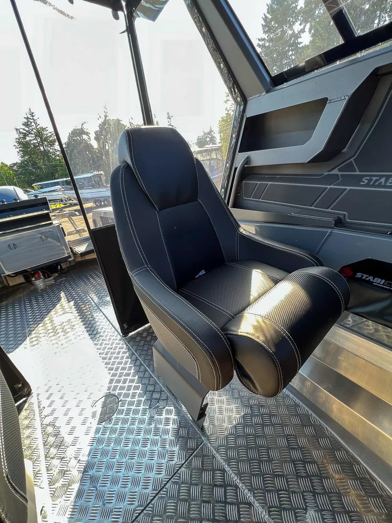 Slide: The Image of Stabi-Craft 2050 Supercab 2026 - 12