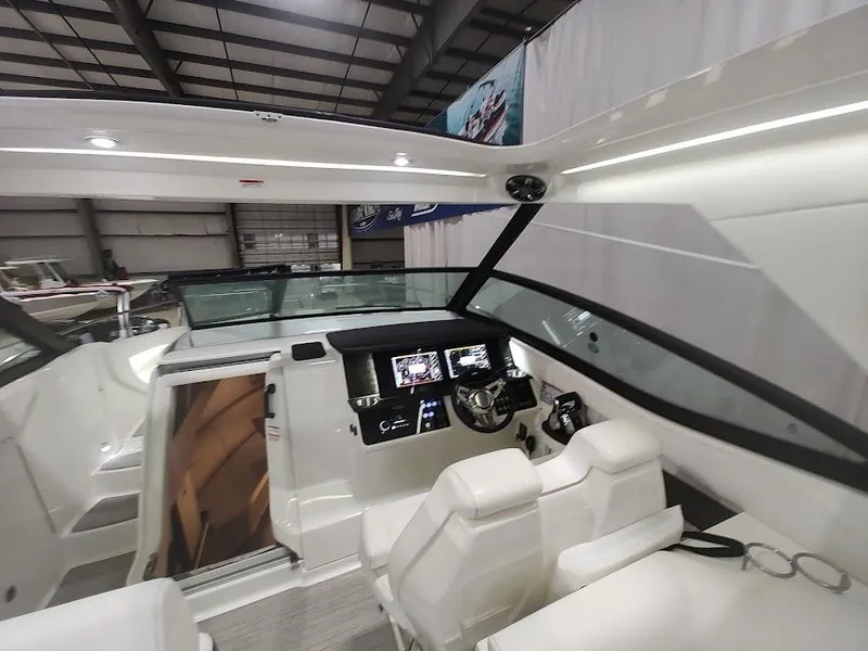 Slide: The Image of Interior of 2020 Sea Ray Sundancer 320 yacht. - 13