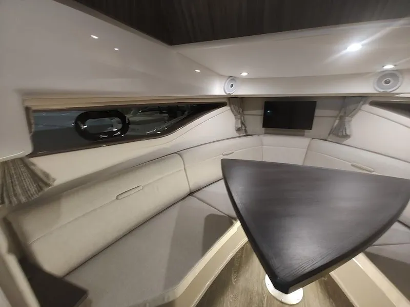 Slide: The Image of Interior of 2020 Sea Ray Sundancer 320 yacht. - 24