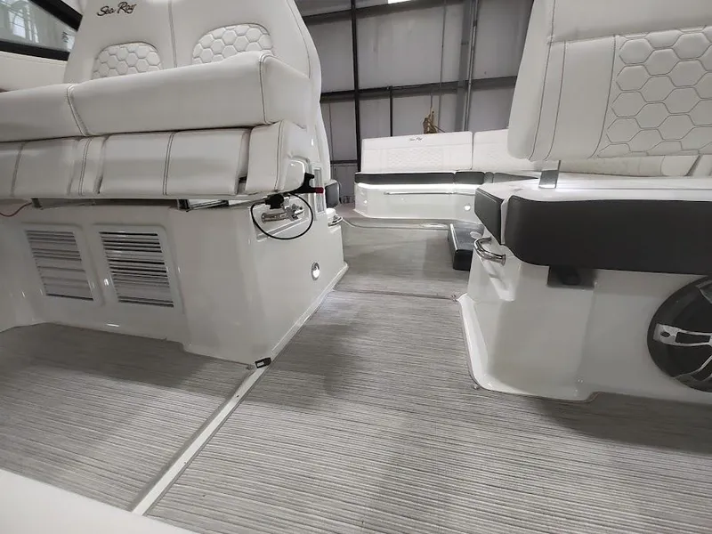 Slide: The Image of Interior of Sea Ray Sundancer 320 yacht, 2020 model. - 30