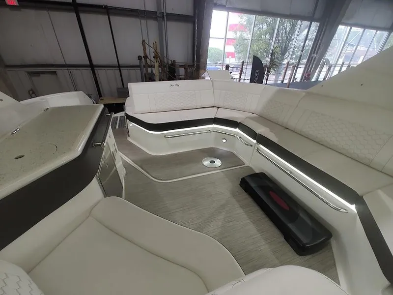 Slide: The Image of Interior of 2020 Sea Ray Sundancer 320 yacht. - 6