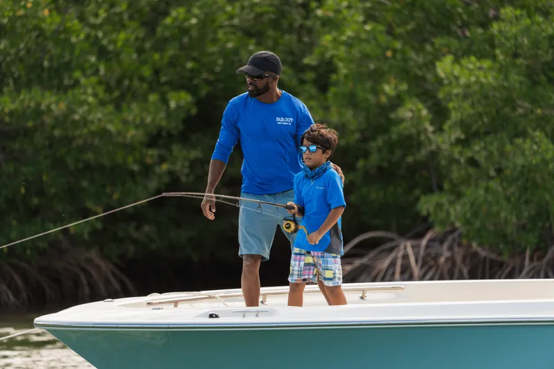 Slide: The Image of Boston Whaler 250 Dauntless 2027 - 10