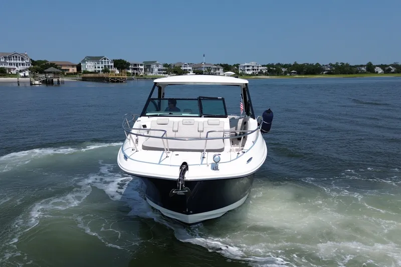 Slide: The Image of Sea Ray 320 SUNDANCER 2023 - 2