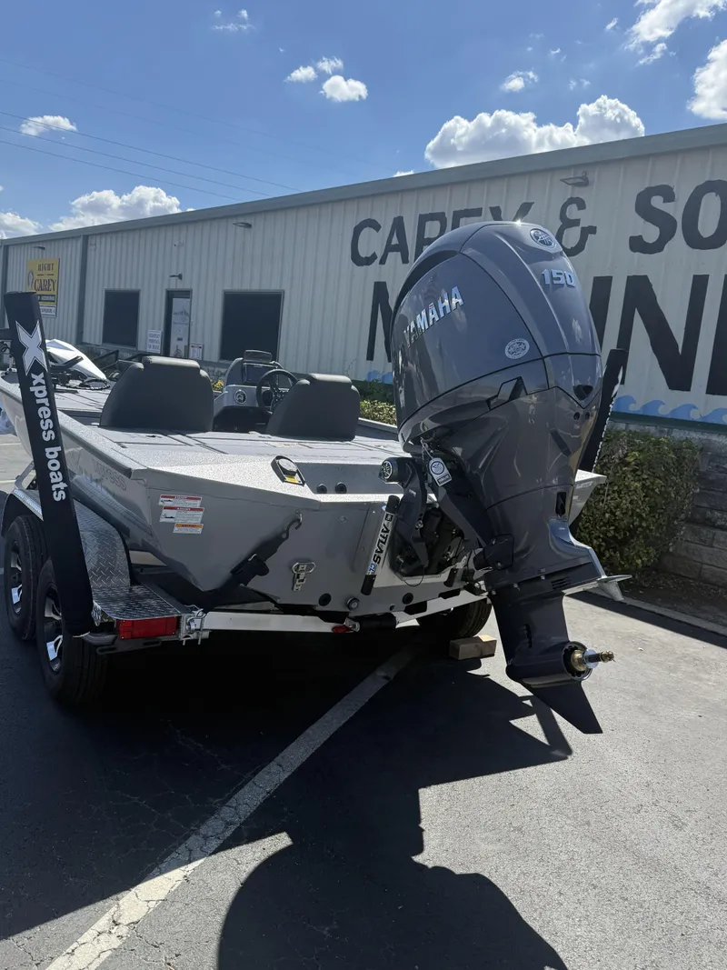 Slide: The Image of Xpress H 20 CRAPPIE 2027 - 2