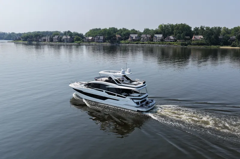 Slide: The Image of Galeon 640 FLY 2018 - 4