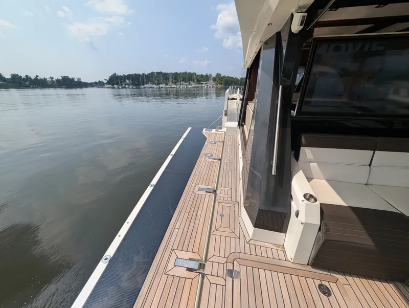 Slide: The Image of Galeon 640 FLY 2018 - 40