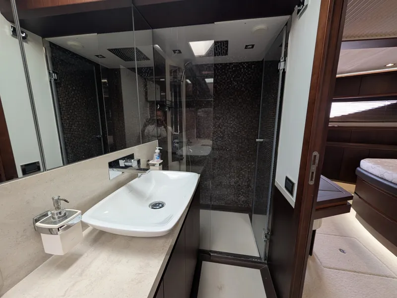 Slide: The Image of Galeon 640 FLY 2018 - 70