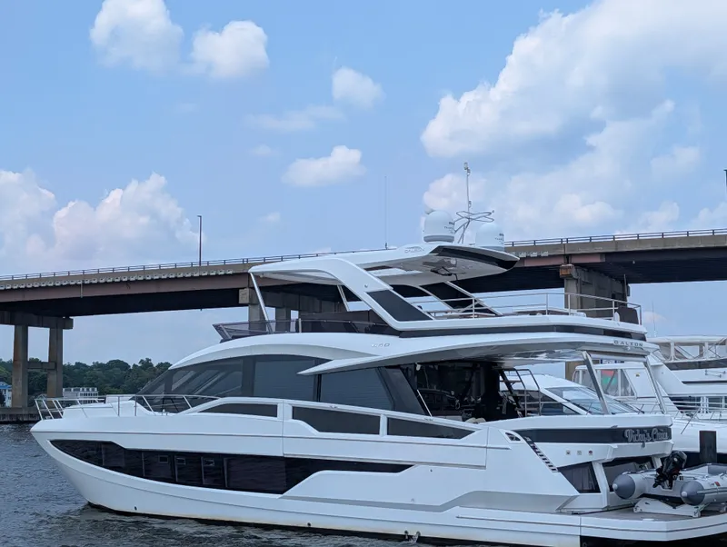 Slide: The Image of Galeon 640 FLY 2018 - 20