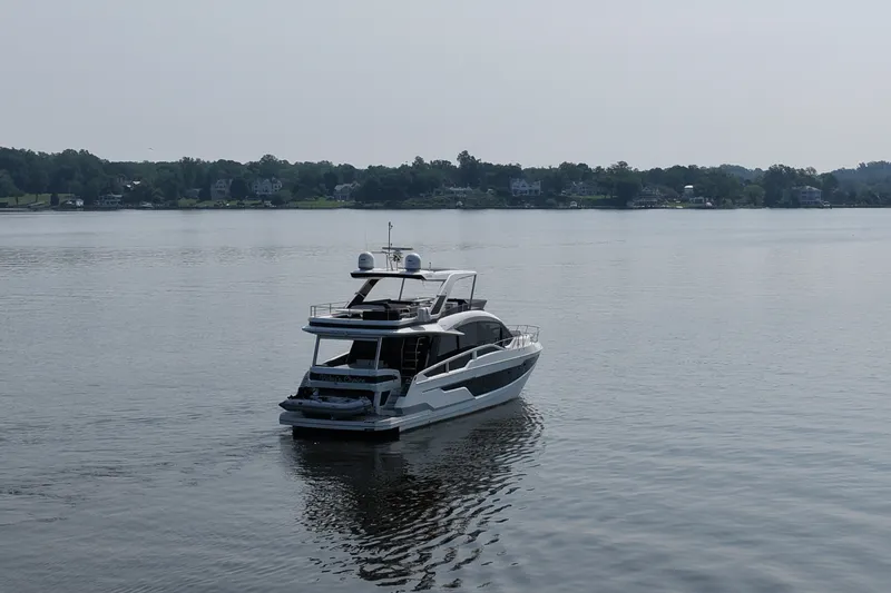 Slide: The Image of Galeon 640 FLY 2018 - 10