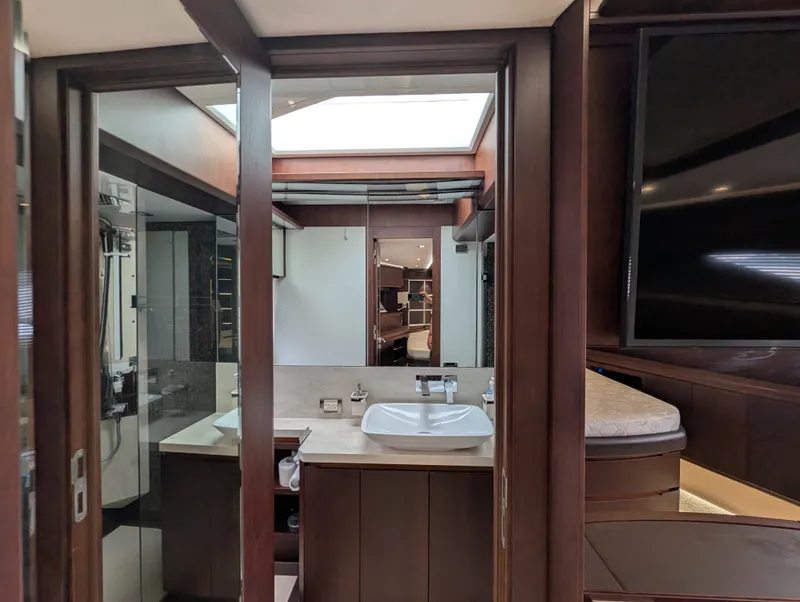 Slide: The Image of Galeon 640 FLY 2018 - 68