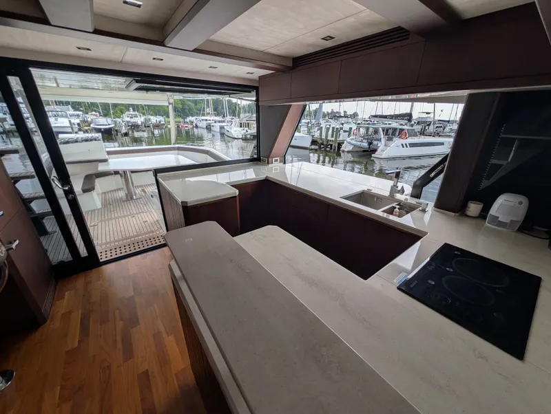 Slide: The Image of Galeon 640 FLY 2018 - 52