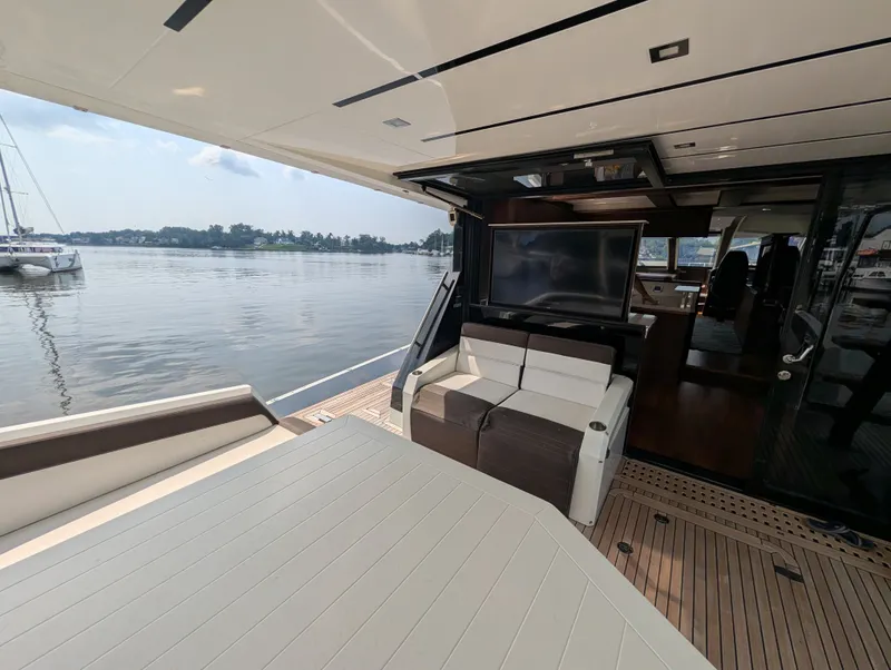 Slide: The Image of Galeon 640 FLY 2018 - 45