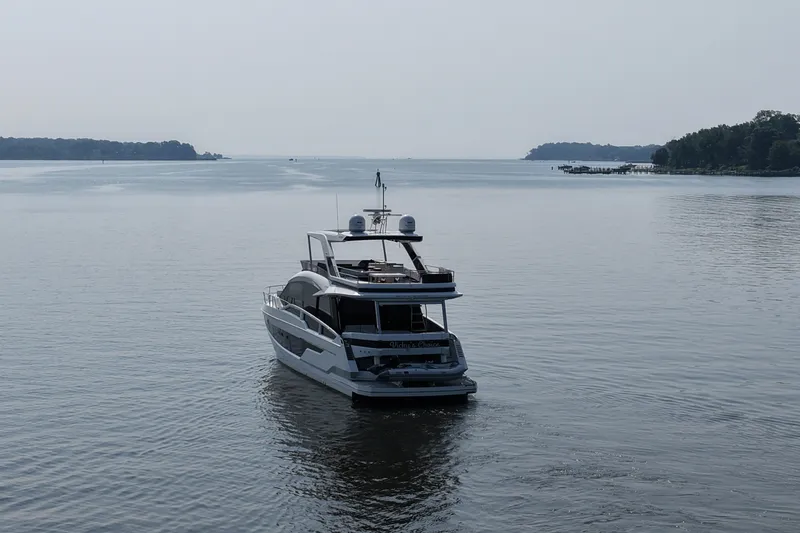 Slide: The Image of Galeon 640 FLY 2018 - 8