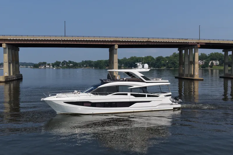 Slide: The Image of Galeon 640 FLY 2018 - 2