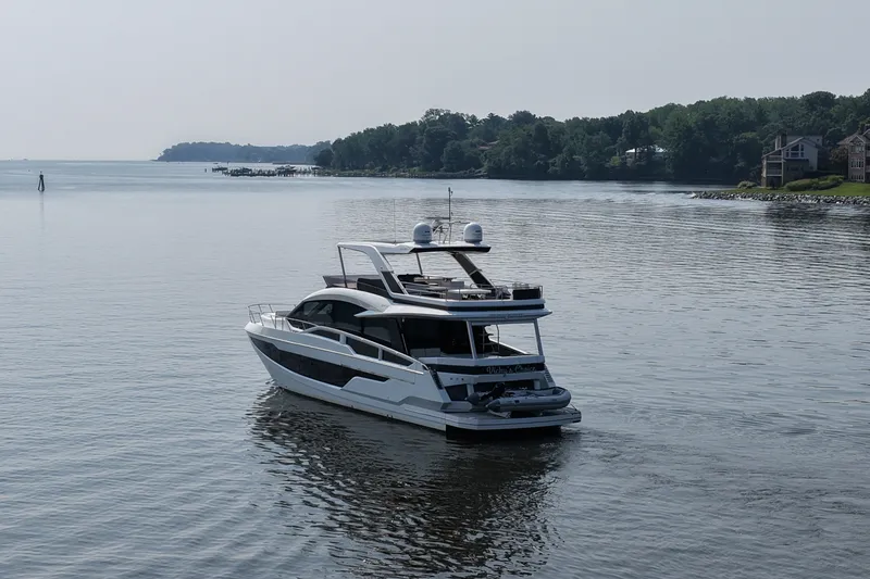 Slide: The Image of Galeon 640 FLY 2018 - 7