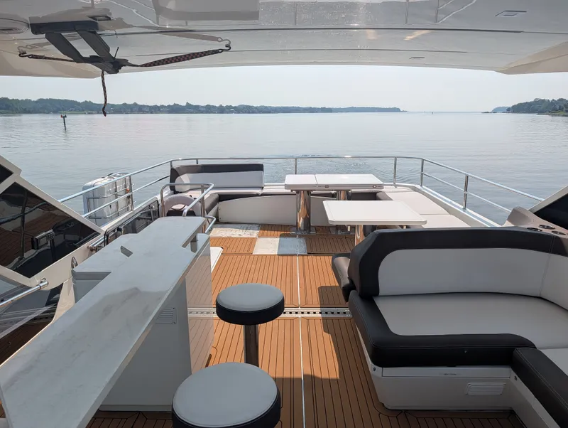 Slide: The Image of Galeon 640 FLY 2018 - 23