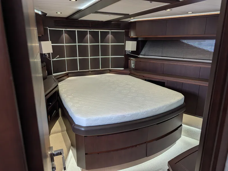 Slide: The Image of Galeon 640 FLY 2018 - 64