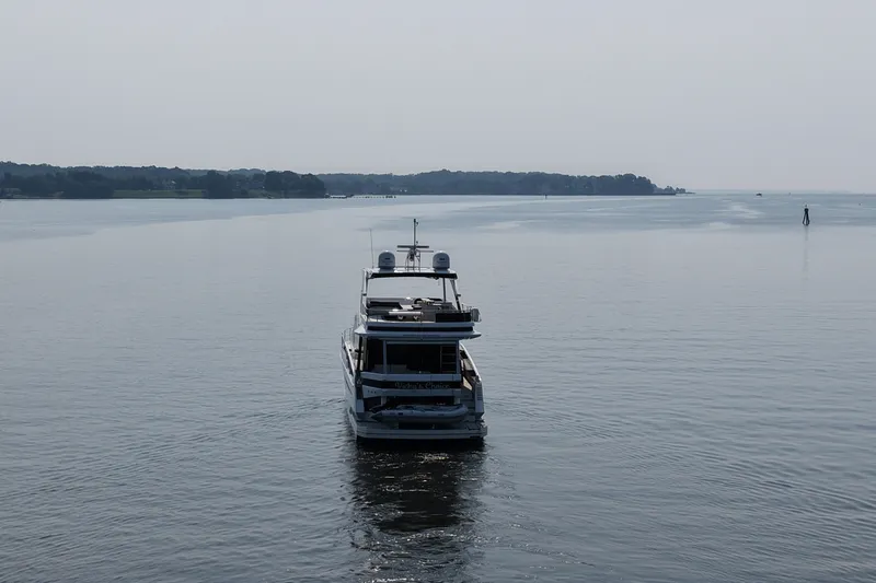 Slide: The Image of Galeon 640 FLY 2018 - 9