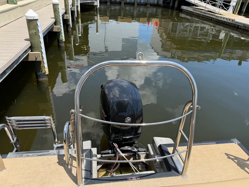 Slide: The Image of Harris 230 CRUISER 2020 - 18