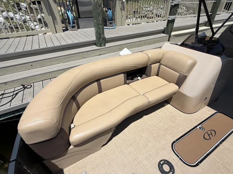 Slide: The Image of Harris 230 CRUISER 2020 - 26