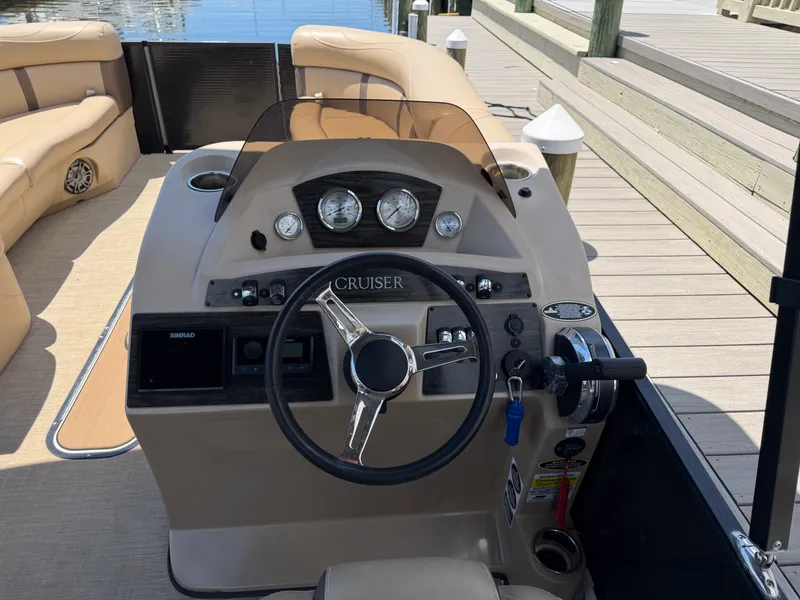 Slide: The Image of Harris 230 CRUISER 2020 - 17