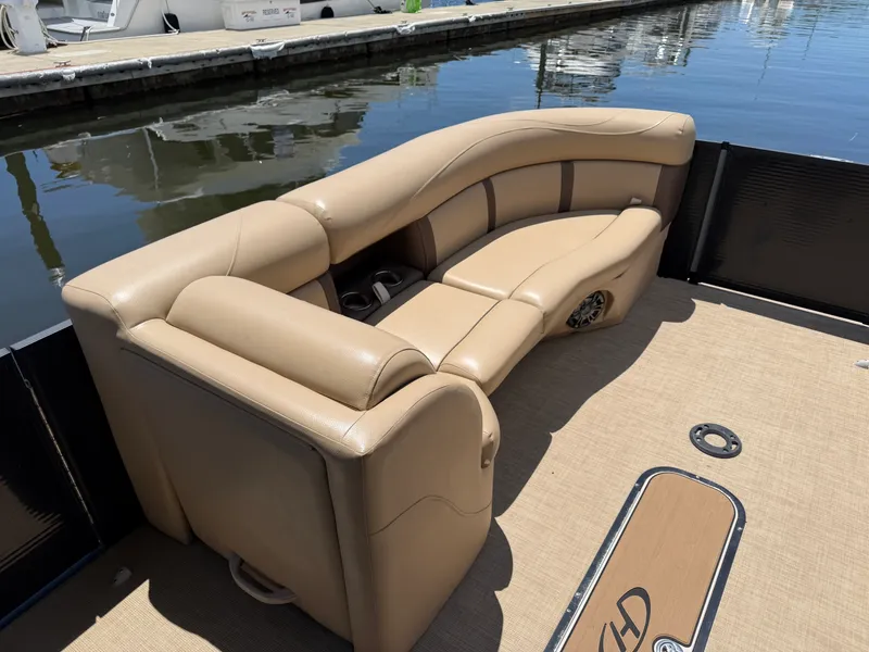 Slide: The Image of Harris 230 CRUISER 2020 - 12