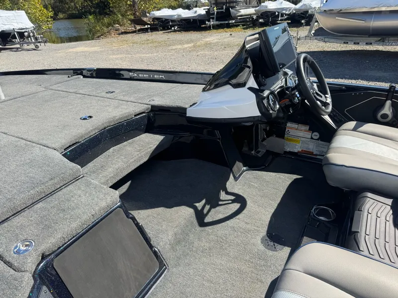 Slide: The Image of Skeeter ZXR20 2023 - 16