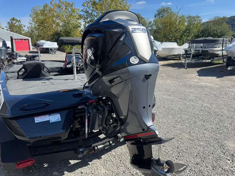 Slide: The Image of Skeeter ZXR20 2023 - 2