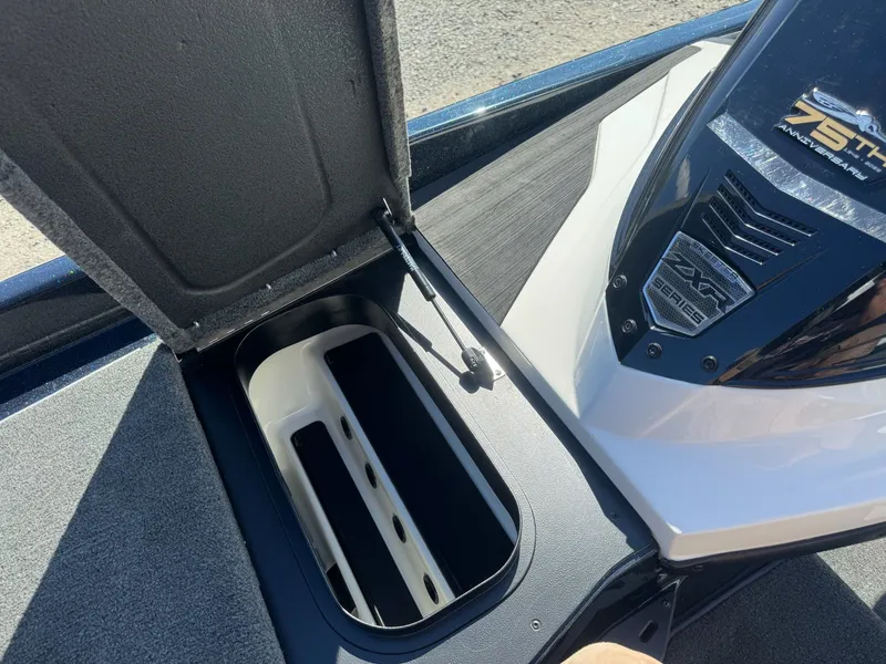 Slide: The Image of Skeeter ZXR20 2023 - 30