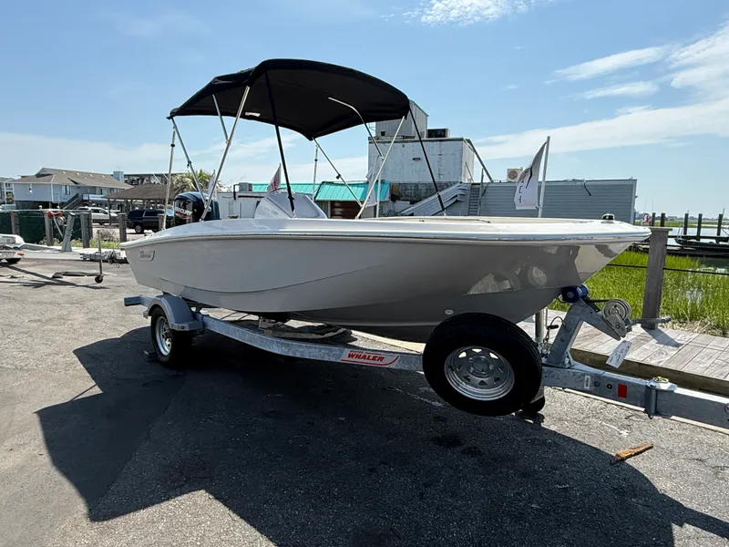 Slide: The Image of Boston Whaler 160 Super Sport 2027 - 4
